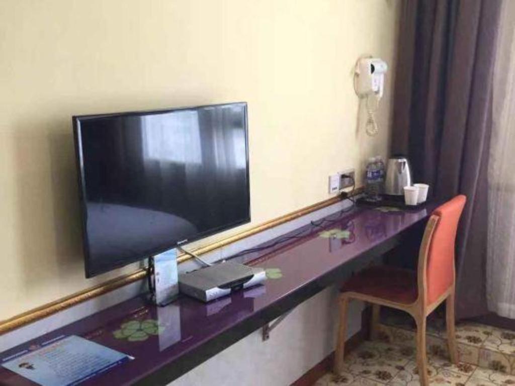 Ease Chuanhuan Nan Road Chuansha Metro Station Hotel