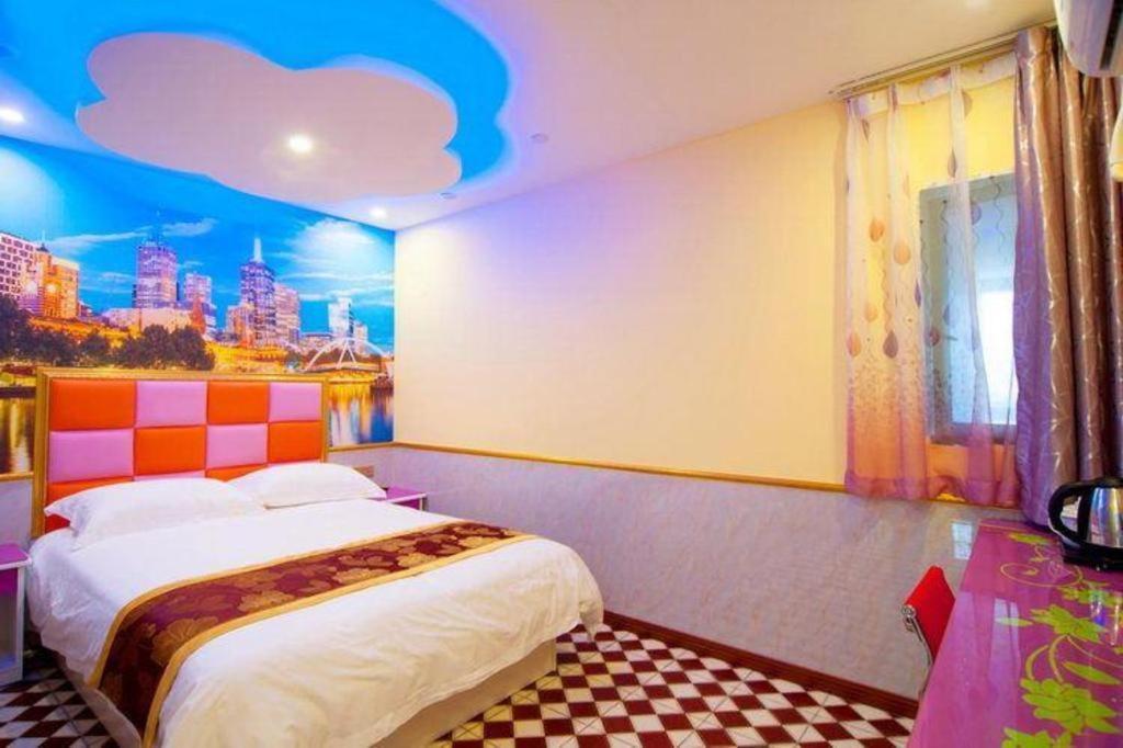 Ease Chuanhuan Nan Road Chuansha Metro Station Hotel
